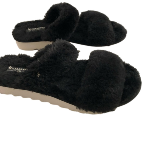 Koolaburra Women's Black Slide Faux Fur Platform Sandals - Picture 5 of 7